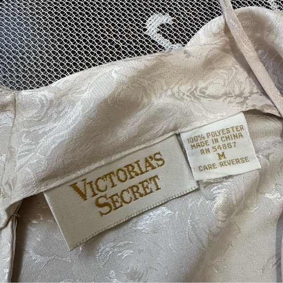 Vintage Victoria’s Secret Gold Label Satin Slip Sz Medium - Picture 7 of 11
